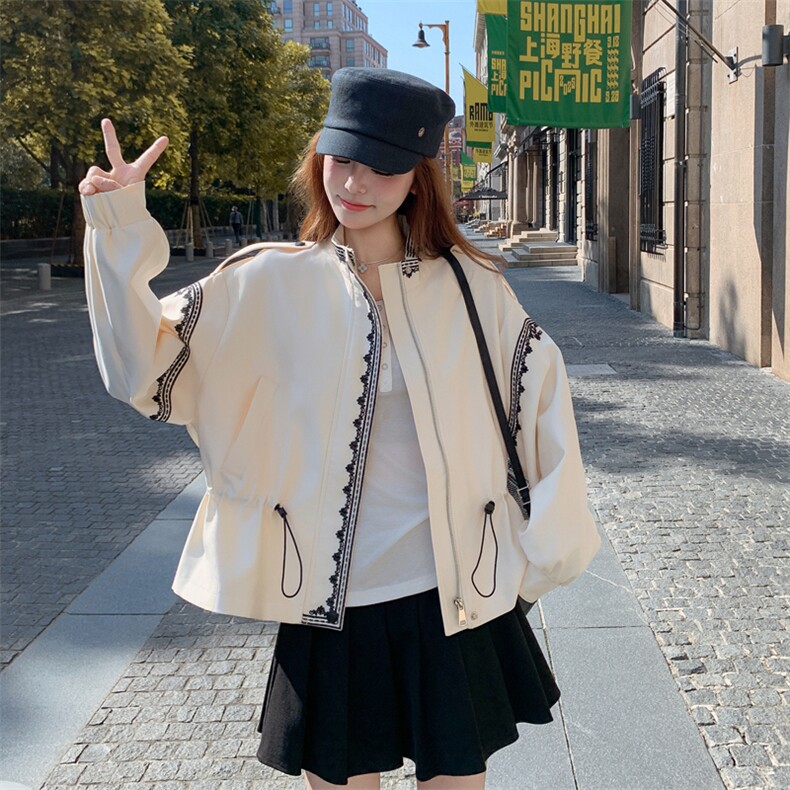现货好数据2026秋季新款重工刺绣小香风衣外套女182-8676P185K268,女装短外套,帛香坊
