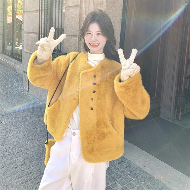 姜黄色仿水貂绒皮毛一体环保羊羔毛外套女冬季2025新款短款上衣,女装短外套,2C090