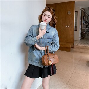 2026年春季休闲宽松时尚短款百搭牛仔外套，女装牛仔外套，文熹诺