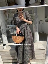 盐缩格子连衣裙，女装连衣裙，欧妮卡蒂蔓