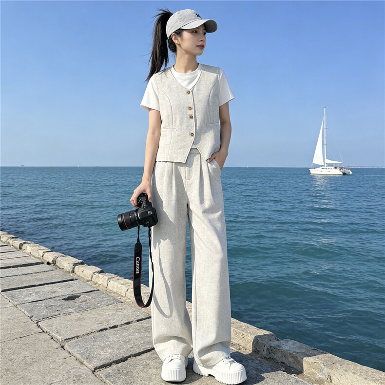 小个子穿搭套装春季新款圆领纽扣马甲上衣内搭白色T恤长裤三件套,女装套装/套裙,江南
