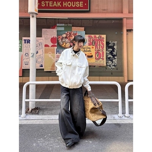 春秋季蛇年限定白蛇翻领宽松夹克男女美式复古休闲情侣棒球服外套图片