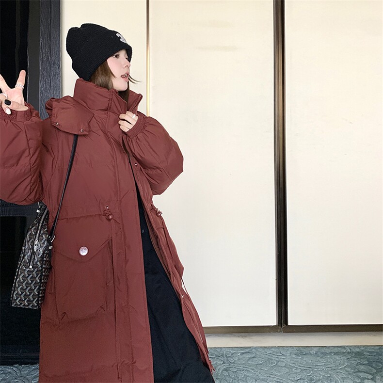 【新款现货】酒红色中长款时尚连帽款白鸭绒外套99808款P245K348,女装羽绒服,2C316
