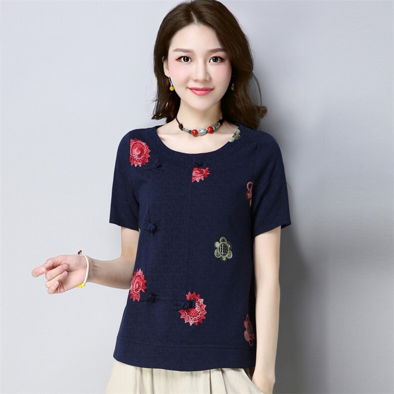 2021年夏季短袖T恤圆领套头百搭可爱街头时尚甜美优雅，女装T恤，丽影随形