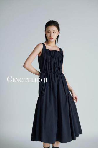 【现货】一款特别有设计感的吊带连衣裙，女装背心吊带，更替落集