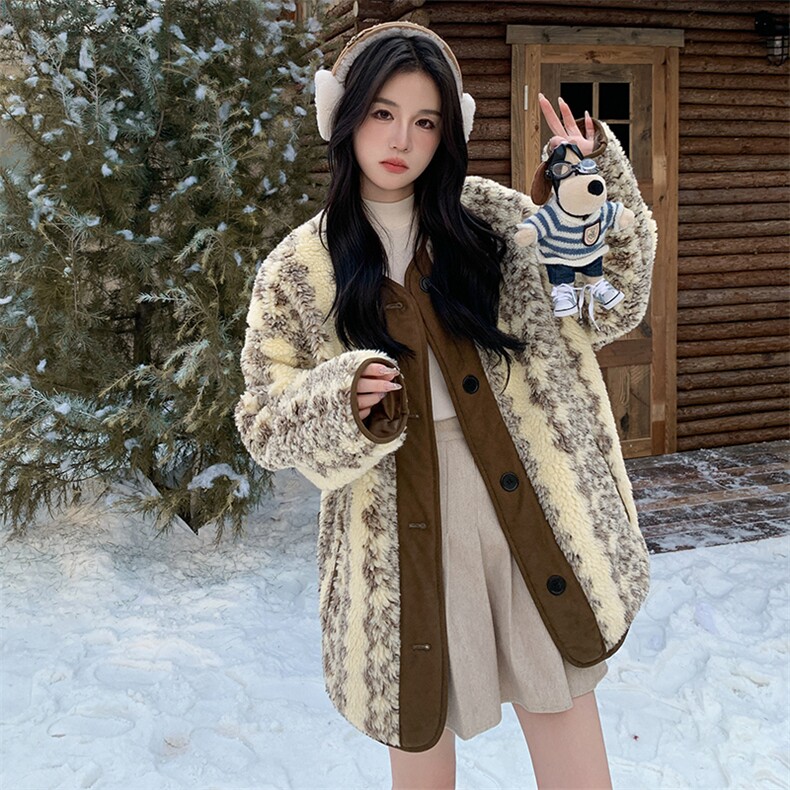 韩版时尚拼色摇粒绒加厚外套女2025年冬季新款显瘦保暖羊羔毛棉服,女装短外套,2C353