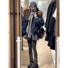藏青色