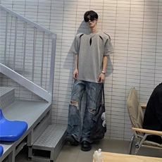 灰色