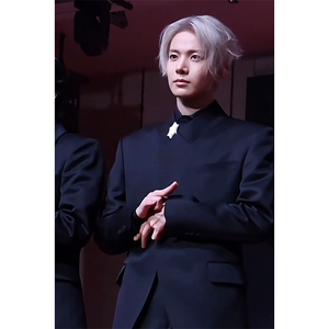 现货~2026春季立领中式黑色垫肩西服外套带胸针设计上衣X870-P85图片