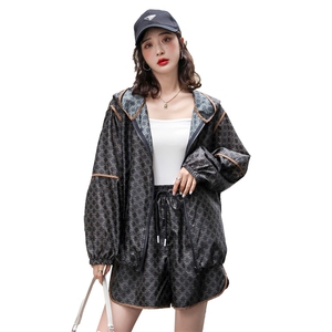 2024夏季网红炸街套装女防晒外套+高腰短裤辣妹休闲/淑女图片