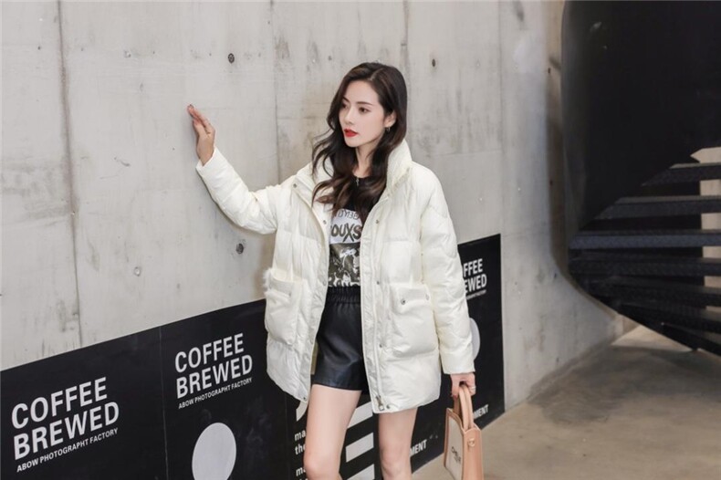 【现货】新款时尚口袋兔毛点缀中长款羽绒服，女装羽绒服，萱萱家