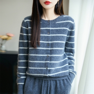 2025新100%纯羊毛开衫女圆领条纹针织毛衣外搭宽松显瘦羊毛外套图片
