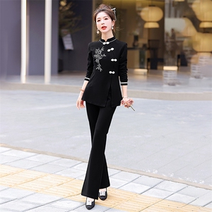 新中式套装女2025春秋新款气质显瘦盘扣刺绣上衣微喇裤两件套图片