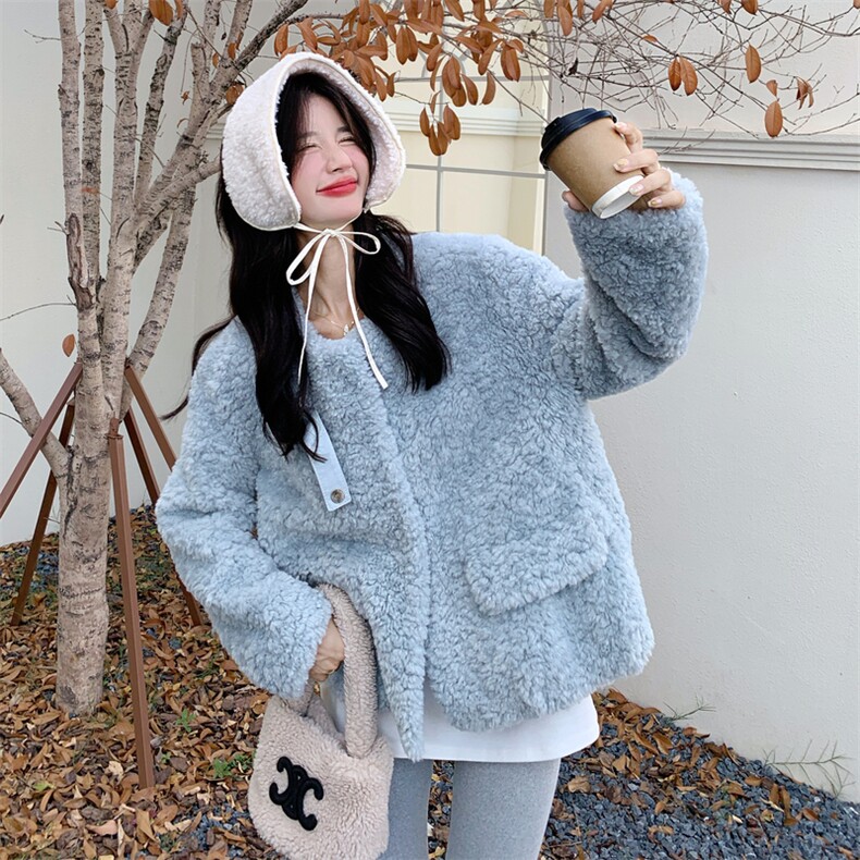 韩系温柔皮毛一体外套女2025冬季甜美浅蓝色加厚保暖软糯毛绒外套图片