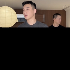 深灰色