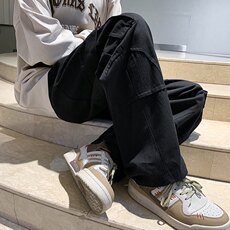 黑色
