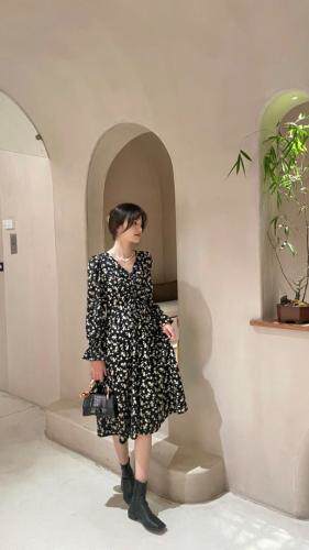 秋装新款百搭款连衣裙m-4xL，女装连衣裙，董与陈