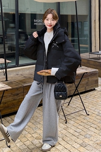 新款冬季白鸭绒羽绒服女宽松显瘦保暖外套图片