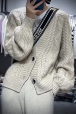 开衫女V领秋冬慵懒软糯休闲宽松保暖针织衫，女装羊毛衫，恩泰羊绒