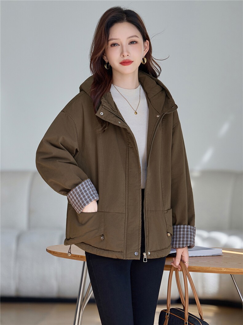 时尚休闲连帽加绒加厚外套女2025秋冬新款宽松显瘦工装派克服棉服,女装棉衣/棉服,依万里