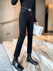 系列加厚牛仔裤陆续上新，女装牛仔裤，伊绣梦坊