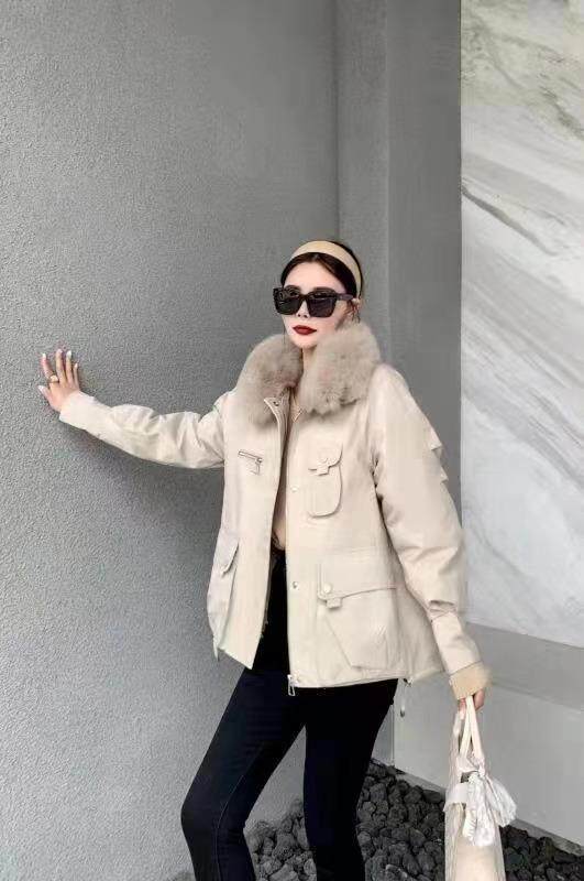 羽绒服派克，女装羽绒服，怡梦情缘