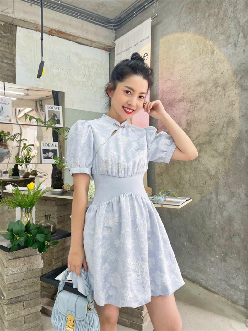 【现货】古风雕刻松紧腰连衣裙，女装连衣裙，欧尼蒂