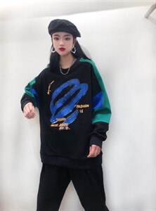 长袖卫衣图片