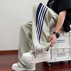 卡其色
