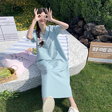 韩版慵懒风简约v领连衣裙女2025夏季新款法式宽松显瘦泡泡袖长裙，女装连衣裙，维壹
