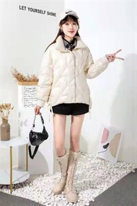 新款羽绒服现货图片
