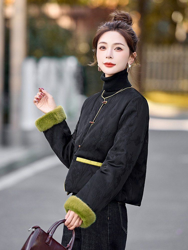轻薄羽绒服女2024冬季新款小个子新中式国风短款独特漂亮黑色外套,女装羽绒服,半夏
