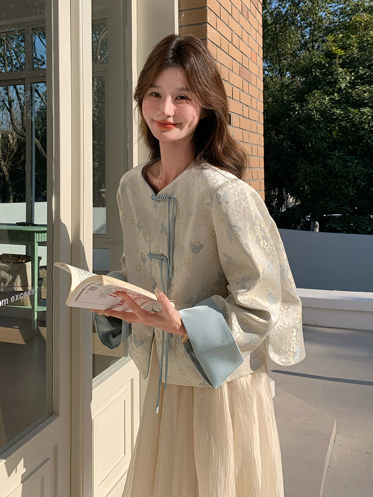 新中式蓝色蝴蝶提花开春外套女2025春季新款国风爆款改良唐装上衣,女装短外套,C位