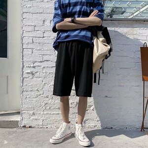 灰色