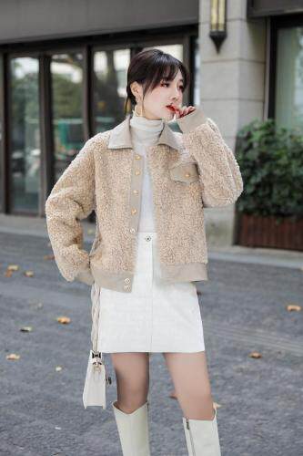 冬季皮毛一体大衣，女装，戈姿