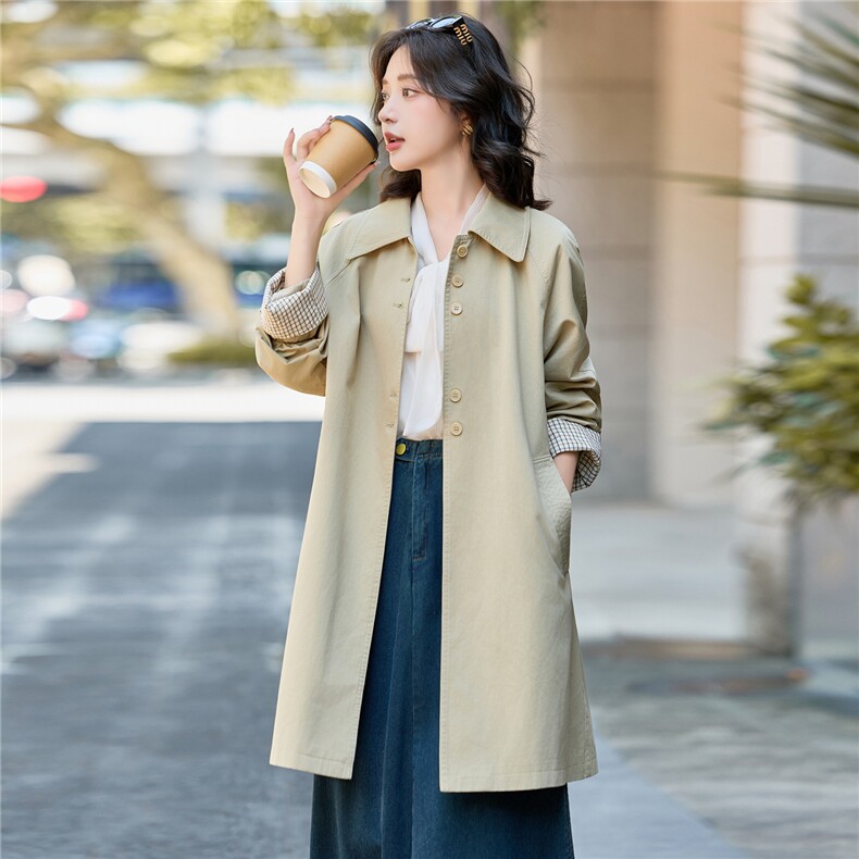 今年流行格纹袖口拼接风衣女2025秋季新款高质感中长款外套,女装风衣,英标秀（1C119）