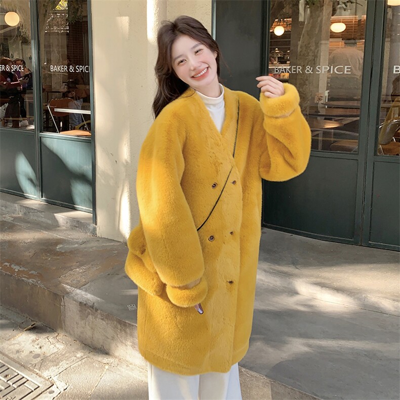 新款现货主推配包包仿貂毛皮毛一体外套9937-P235-K338,女装短外套,2C129