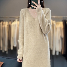 24秋冬新款V领羊毛衫女中长款气质显瘦针织毛衣连衣裙，女装连衣裙，蒙莲贝斯