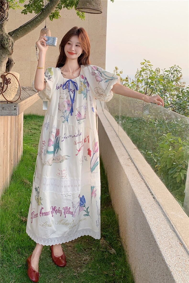 印花连衣裙女夏季2026新款韩系松弛感小众俏皮减龄涂鸦花卉中长裙,女装连衣裙,艾米莉亚