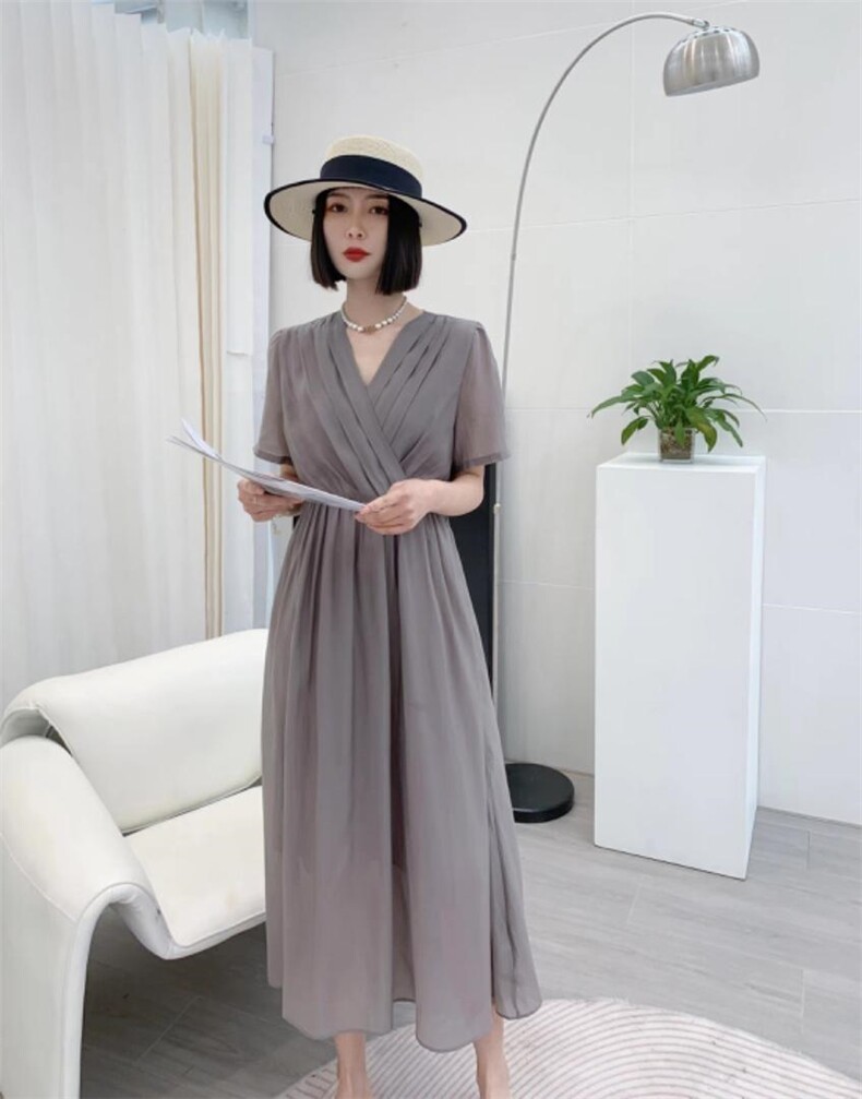 【现货】夏季新款自然收腰连衣裙，女装连衣裙，得瑟空间