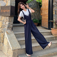 减龄T恤蕾丝拼接背带裤套装女夏2025新款慵懒风连衣裤流行高级感，女装连体裤，1D066-1
