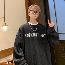 黑色
