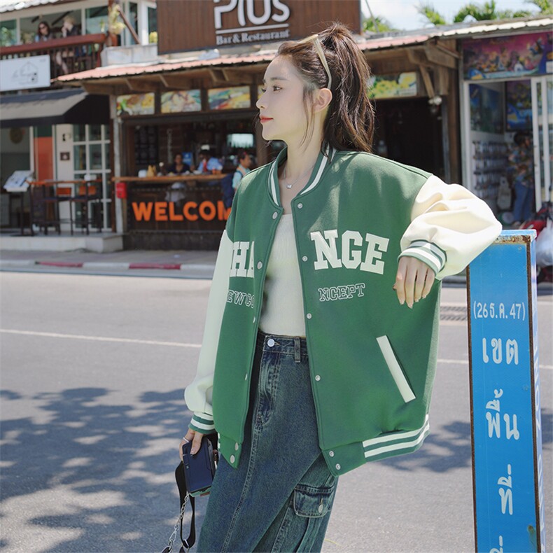 美式学院风绿色短款棒球服外套女春秋超火好看高级感小众夹克上衣,女装短外套,2C056