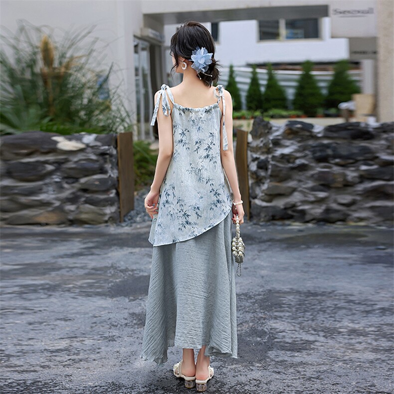 2024年碎花吊带连衣裙新款女夏季不规则气质两件套,女装套装/套裙,流量+