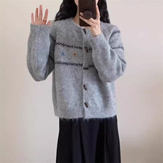 灰色