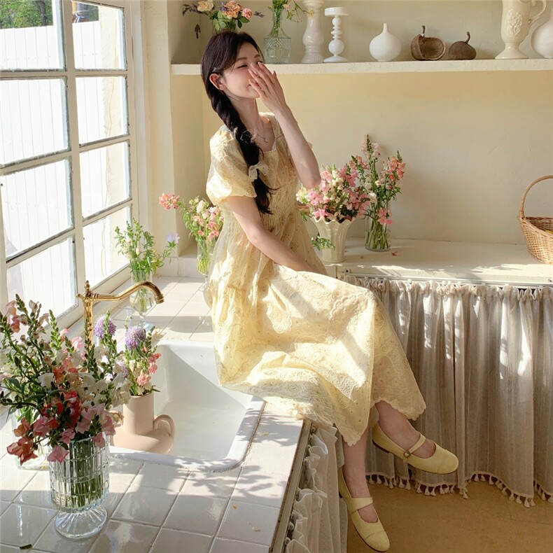 黄色重工刺绣法式连衣裙女2025年新款夏日独特漂亮掐腰绝美小裙子,女装连衣裙,浙宝208A