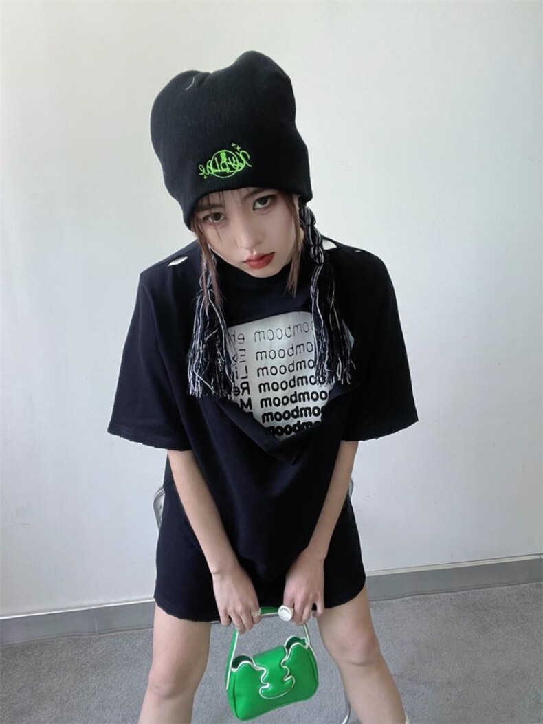 设计师款破洞字母T恤，女装T恤，YSQ Boomboom