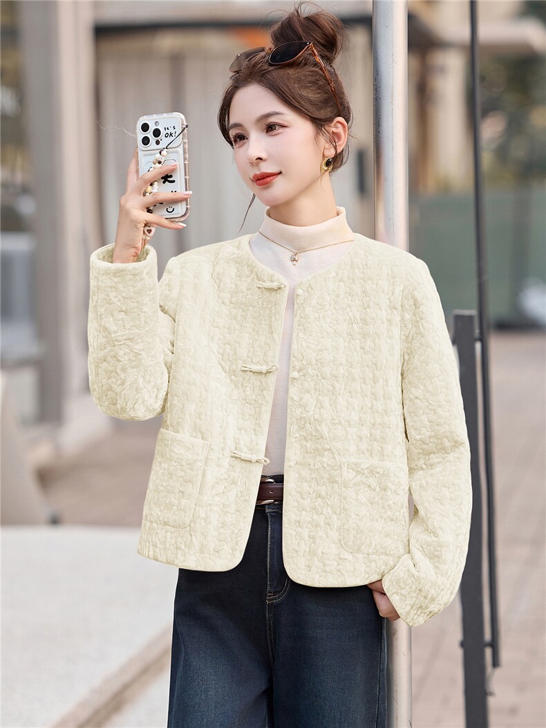 现货2025新新中式羽绒服女短款款冬复古盘扣白鸭绒外套,女装羽绒服,仟媚宠