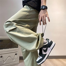 军绿色