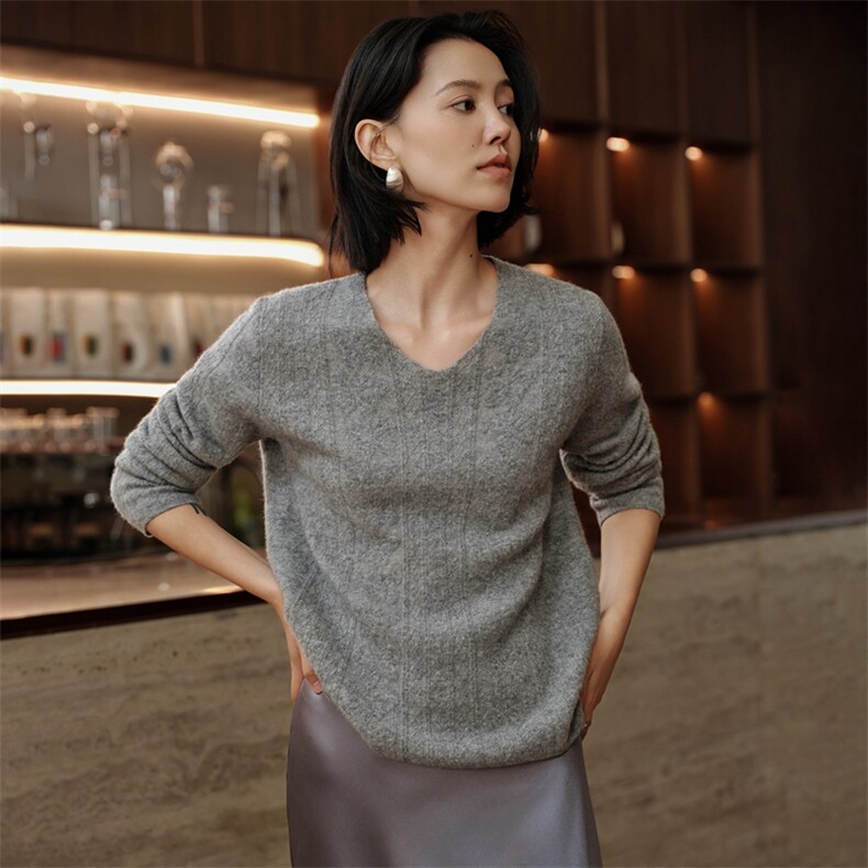 2025秋冬新款女羊绒衫100纯山羊绒V领宽松针织套头衫保暖毛衫上衣,女装羊绒衫,绒知纯羊绒